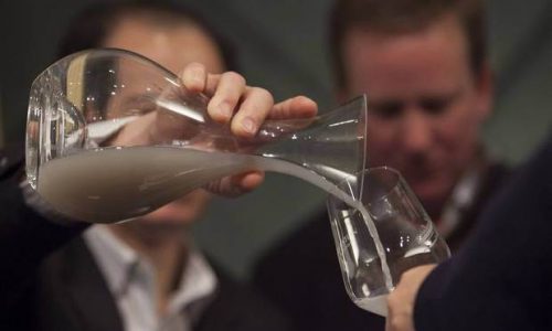 Эксперты попробовали вино, пролежавшее 150 лет на затонувшем корабле