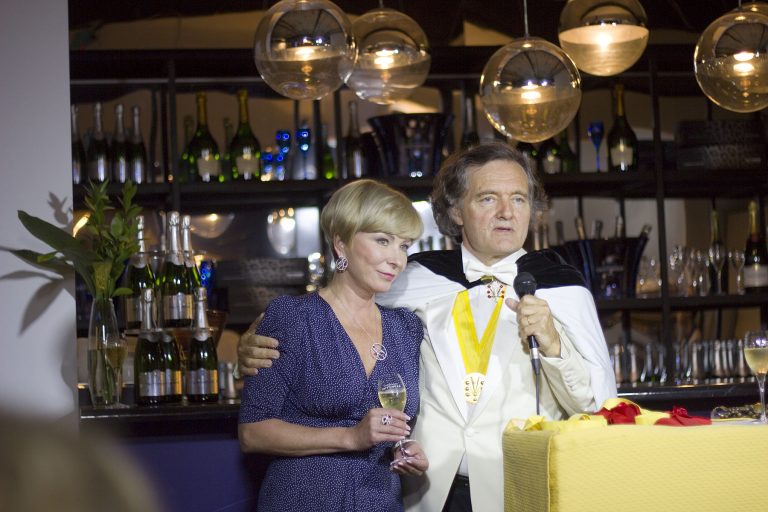 Посвящение в шампанский орден Ordre des Coteaux de Champagne в Москве