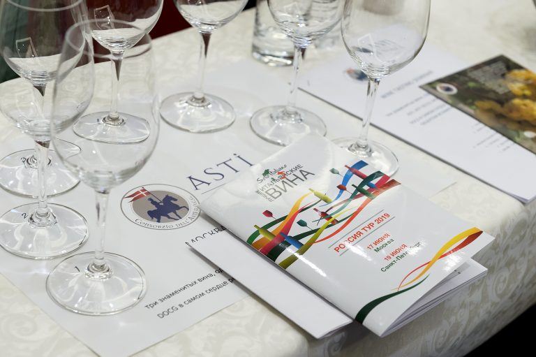 Россия продолжает пить итальянские вина: Италия удерживает торговое первенство и в 2019 году
