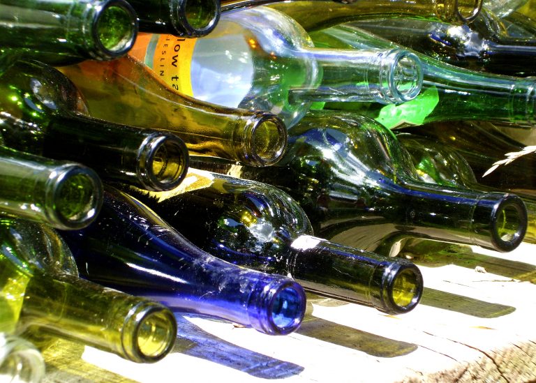 Российские виноделы расширяют выпуск вин ​​​​​​​в нестандартных бутылках